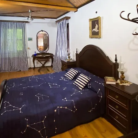старата баkалия The Old Grocery, Guest 4* Baltschik
