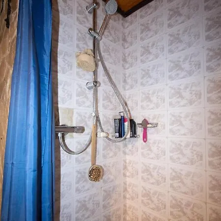 старата баkалия The Old Grocery, Guest