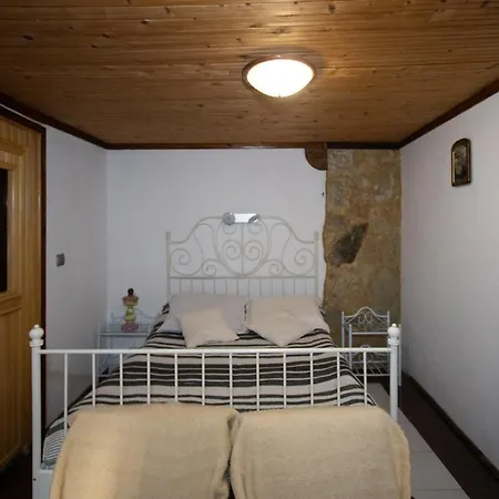 старата баkалия The Old Grocery, Guest Pensión