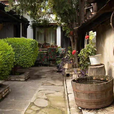 بيت ضيافة старата баkалия The Old Grocery, Guest